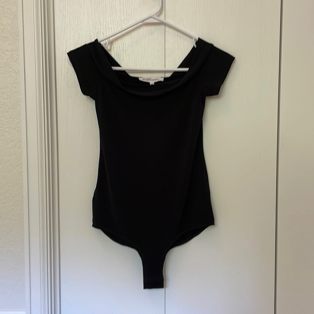 BCBGeneration- Short Sleeve Off Shoulder Body Suit